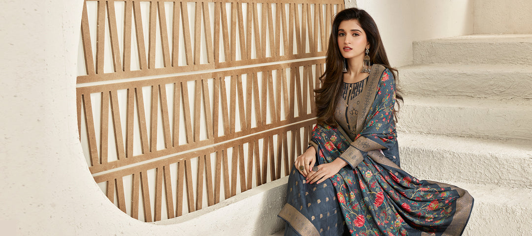 Top 5 Women Kurta Sets for Weddings