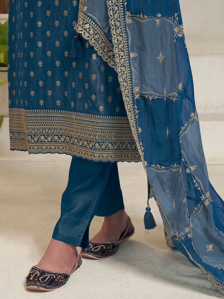 Blue Embroidered Kurta Set With dola jacquard and heavy sequins