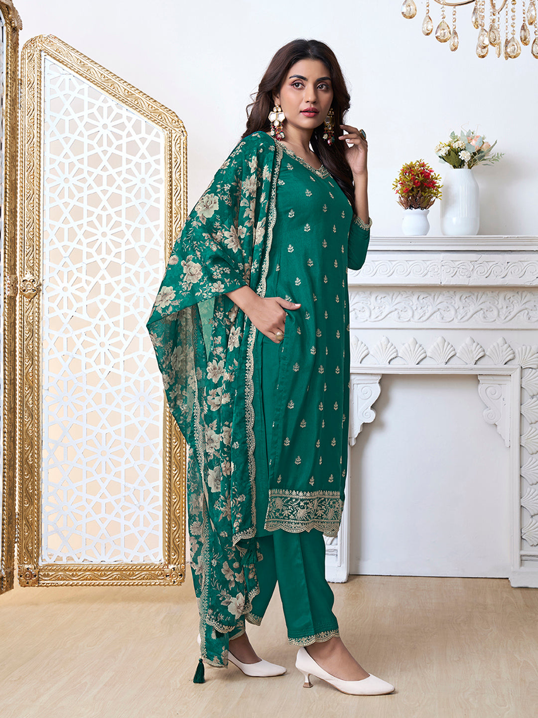 Green Cutwork Neckline Dola Silk Kurta Suit Set with floral Printed Dupatta Product vendor