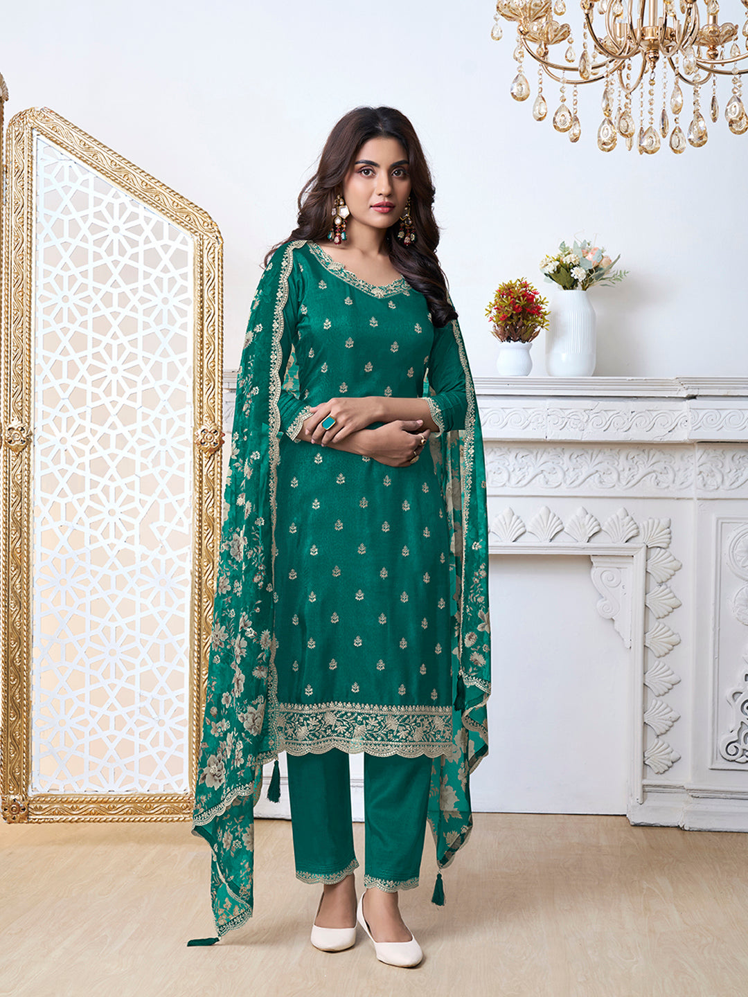 Green Cutwork Neckline Dola Silk Kurta Suit Set with floral Printed Dupatta Product vendor