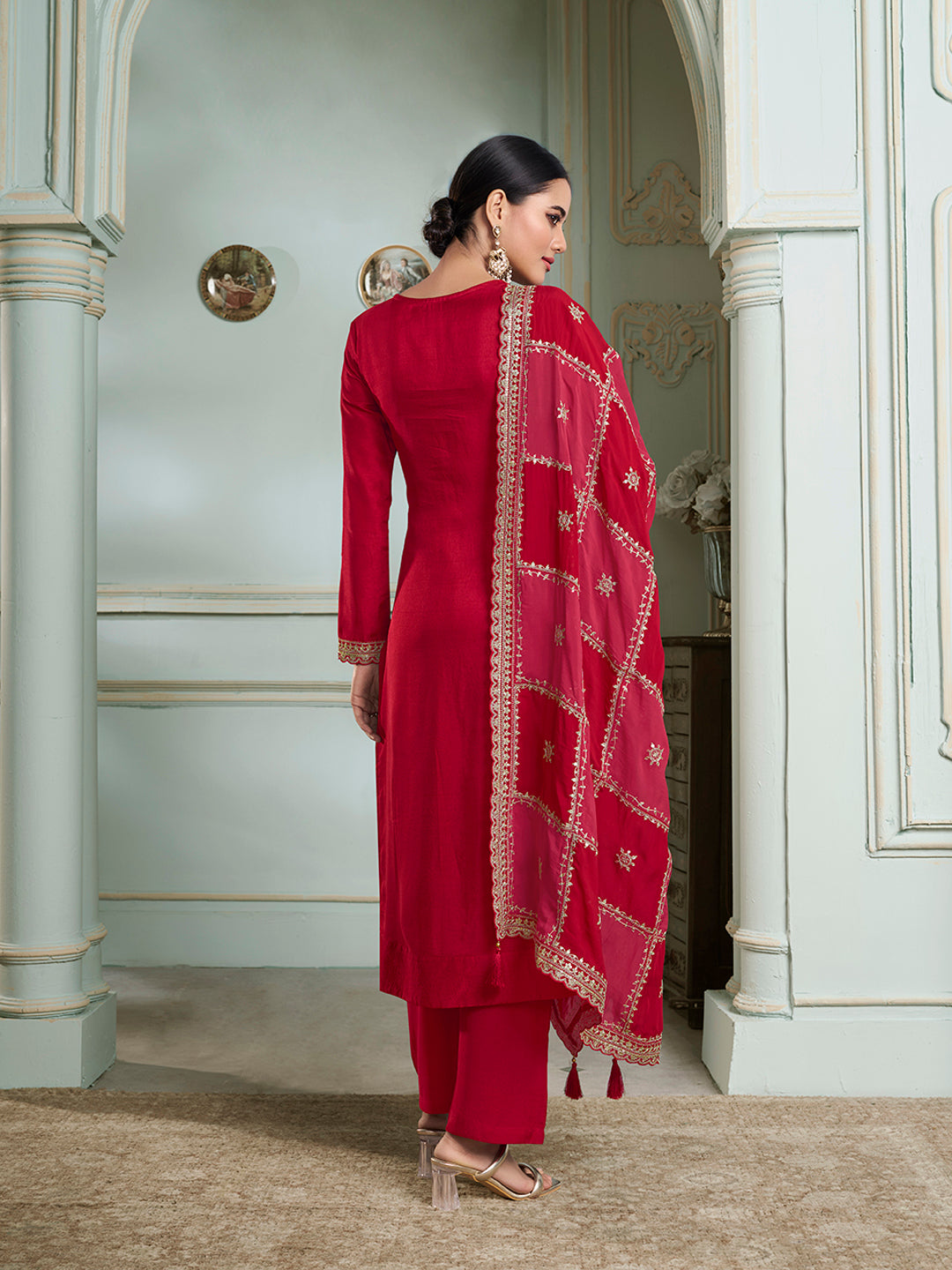 Red Embroidered Kurta Set With Dola Jacquard and Sequins